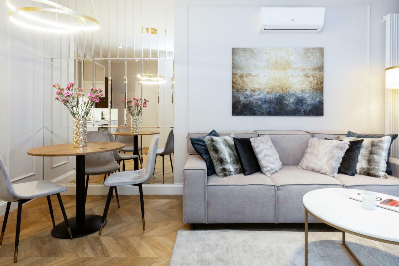 Mennica Residence Apartments By Renters Prestige Varsóvia Exterior foto